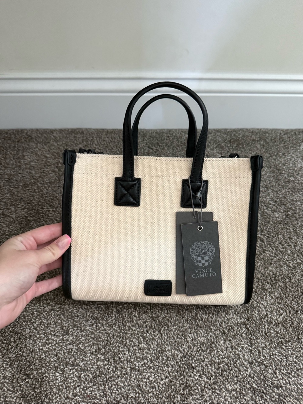 NWT Vince Camuto Aalis Small Tote in Natural/Black